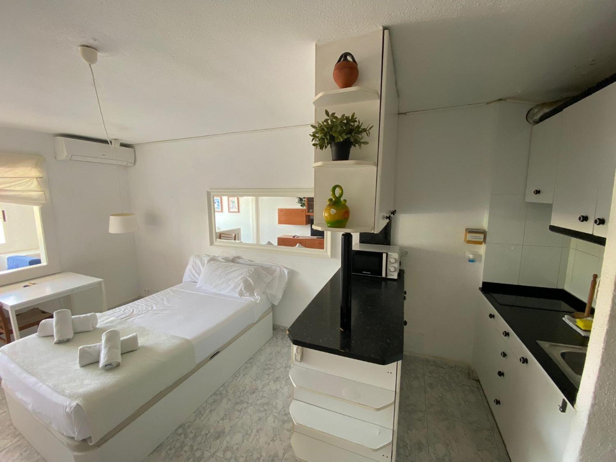 The Moon Studio By Hello Homes Sitges Exterior photo